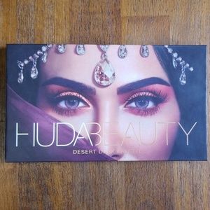 Huda Beauty Desert Dusk Palette
